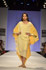 Model walk the ramp for Jenjum Gadi Show at Wills Lifestyle India Fashion Week 2012 day 5 on 10th Oct 2012 (61).JPG